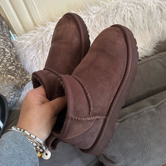 Ultra mini Uggs Brown Suede Ankle Boots size 6 - Picture 6 of 14